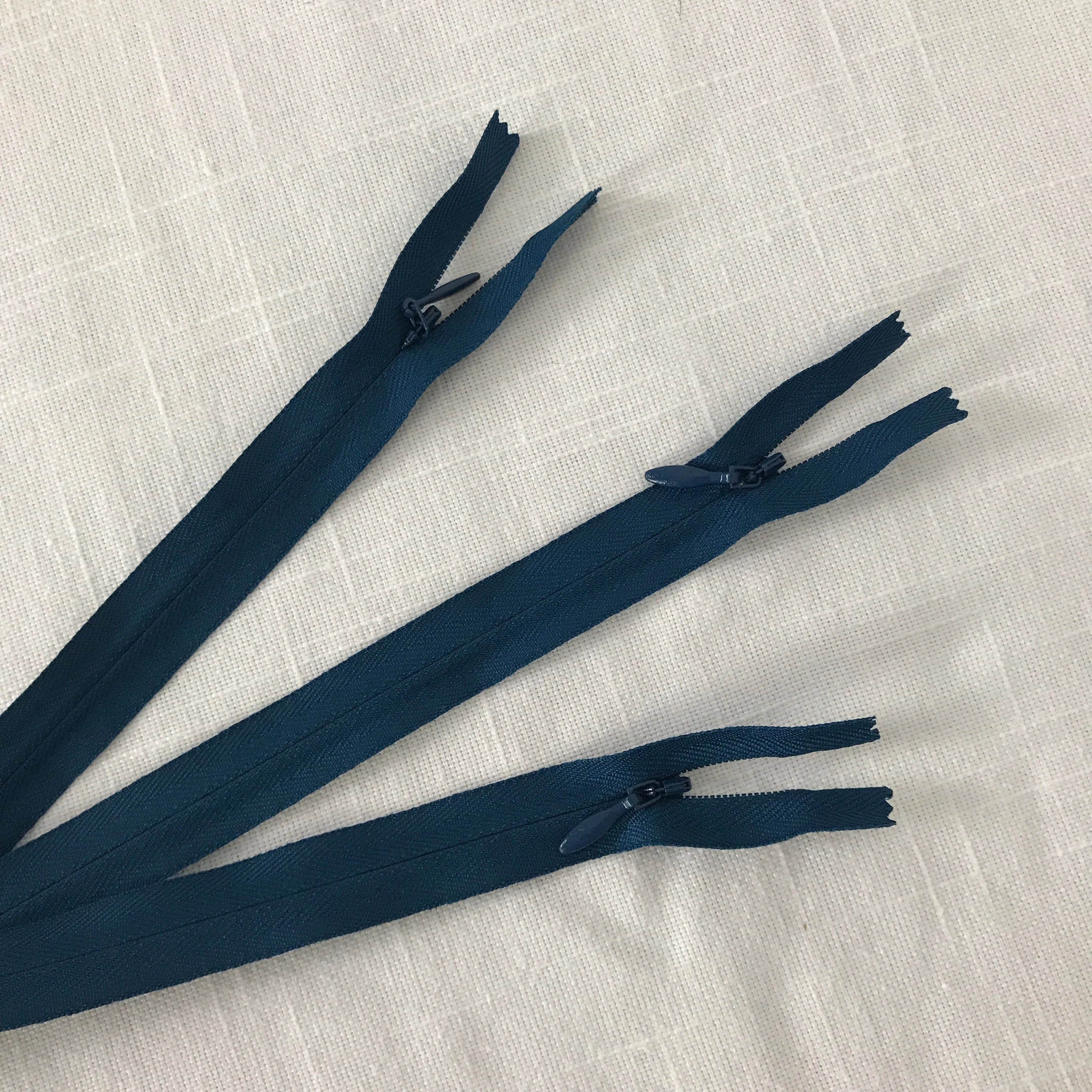 26" Invisible Zipper | YKK | Pick Your Color