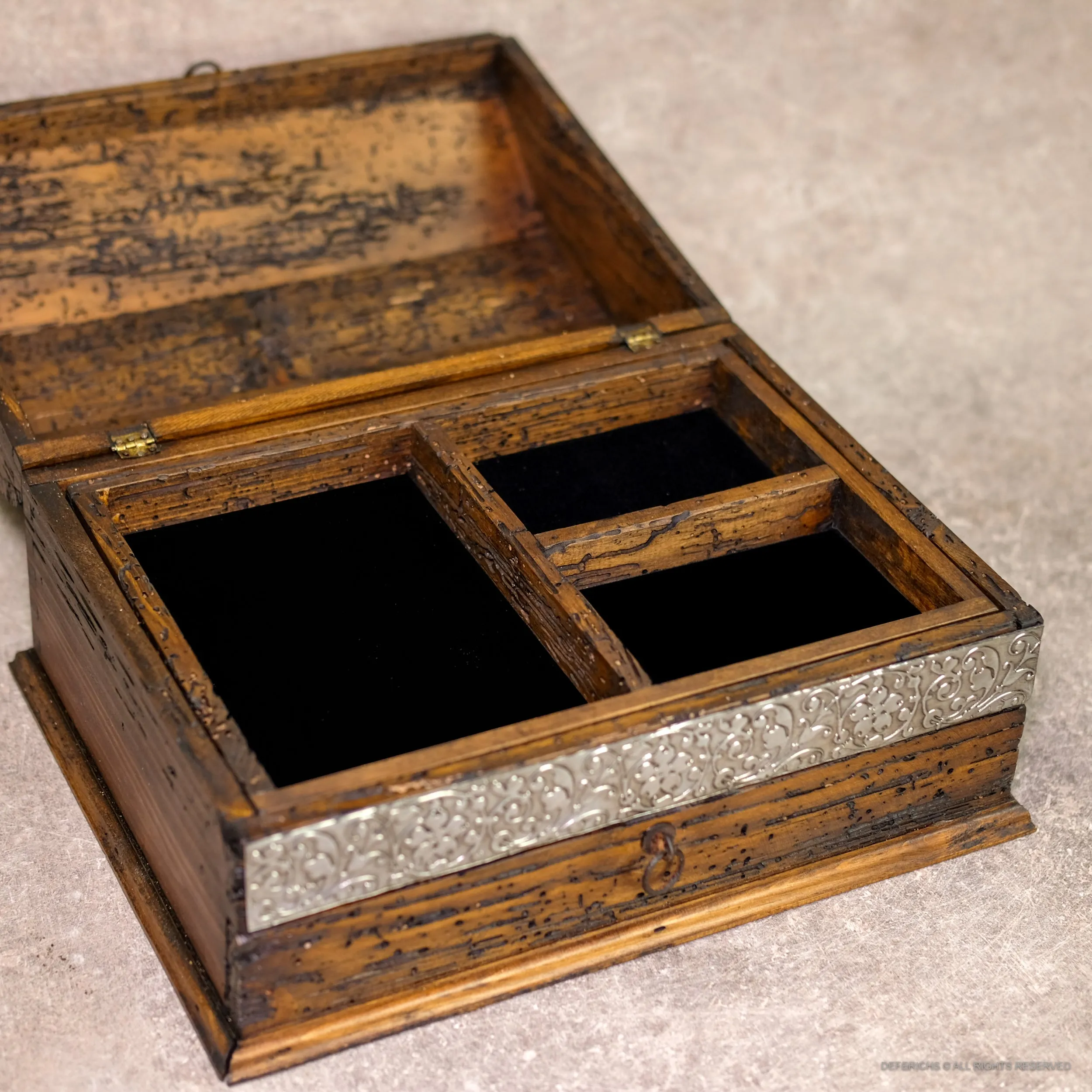 Curved Jewelry Box