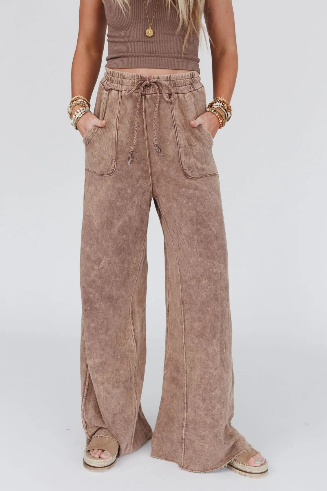 Relaxing Robin Wide Leg Pant - New Mocha