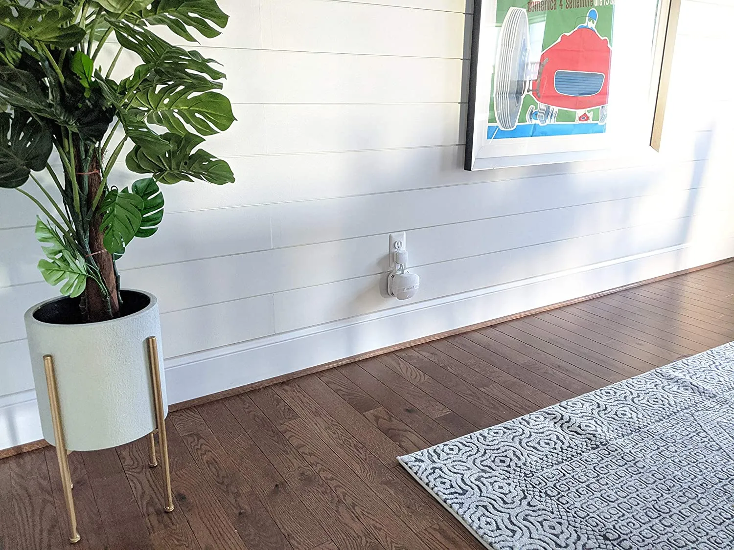 The Easy Outlet Mount For New eero 6 , eero 6 and 2020 Mesh Wifi