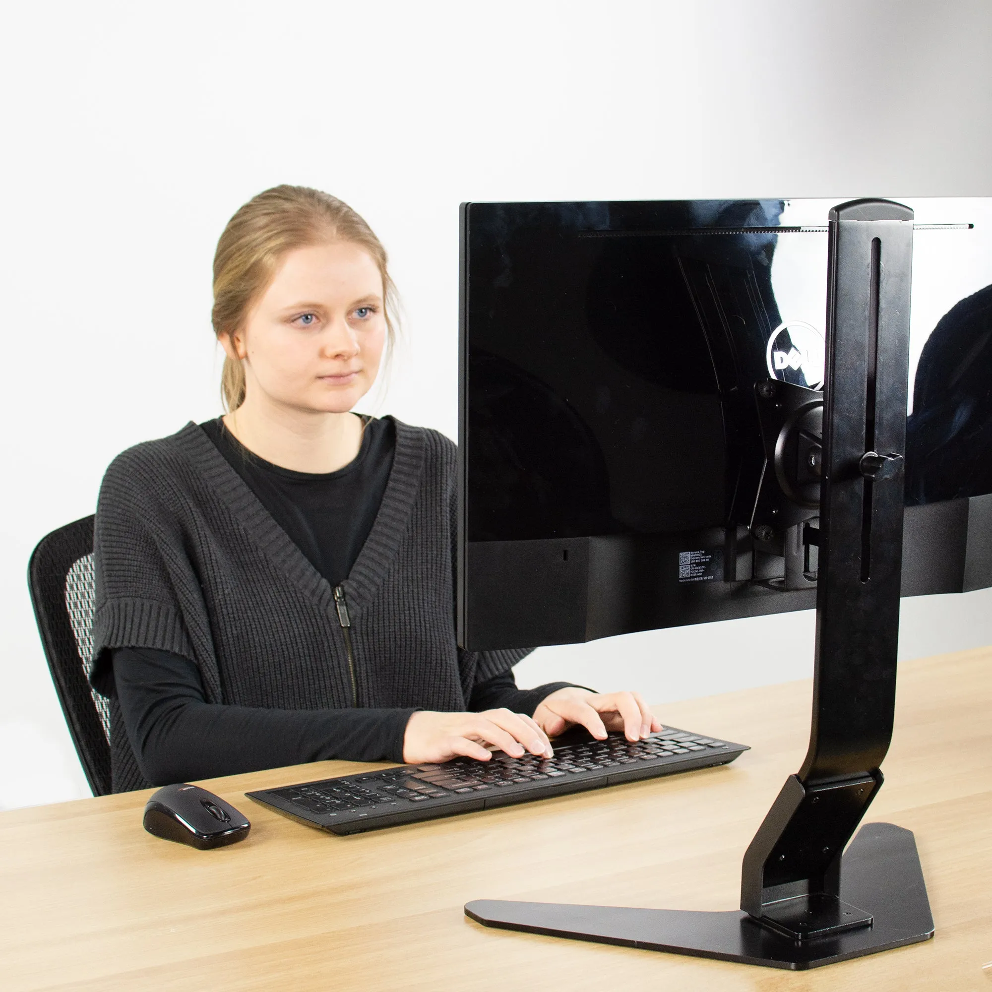 VESA Adapter for Compatible Dell Monitors