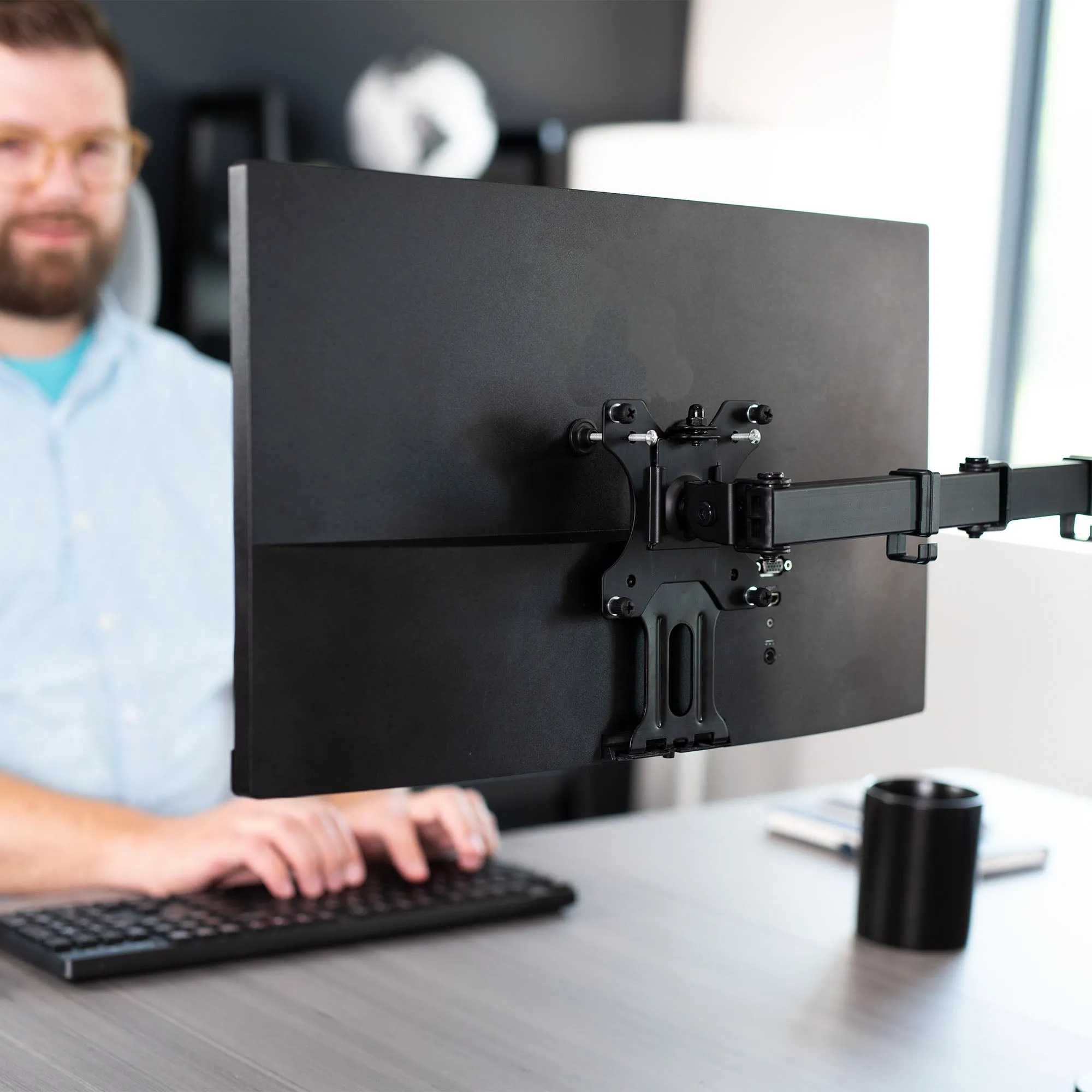 VESA Adapter for Compatible HP Pavilion Monitors
