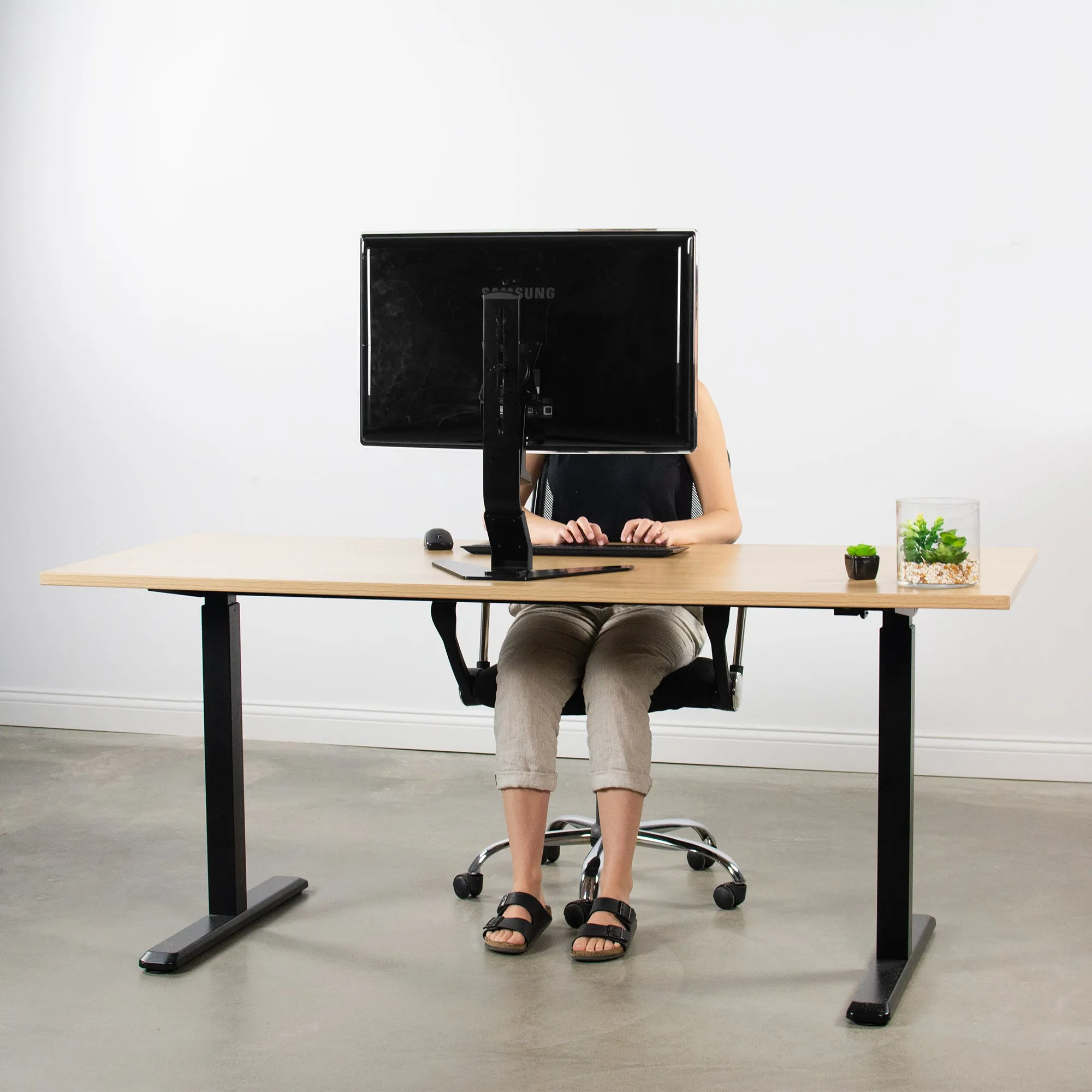 VESA Adapter for Compatible Samsung Monitors
